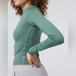 Vuori Green Long Sleeve Halo Ruched Tee -M